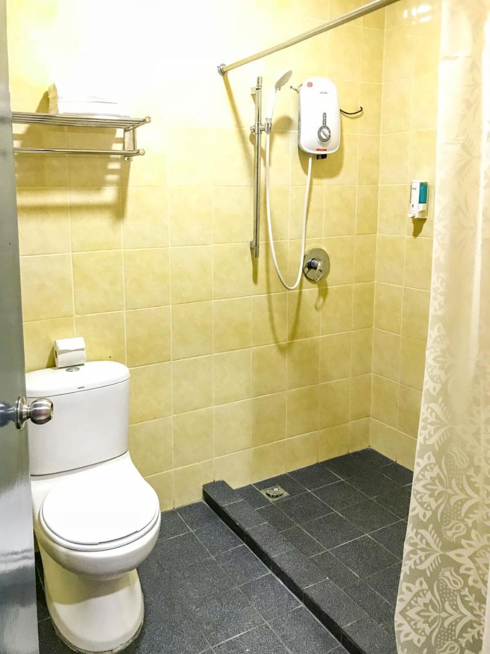 Pertama Lodge Tawau Ngoại thất bức ảnh
